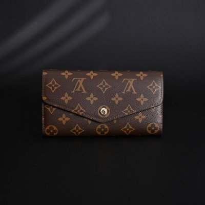 louis Vuitton Lv Sarah 豆豆钱夹长款信封翻盖钱包女款M60531 官网在售价 p10,1110Rmb 作为路易威登经典设计之一 Sarah