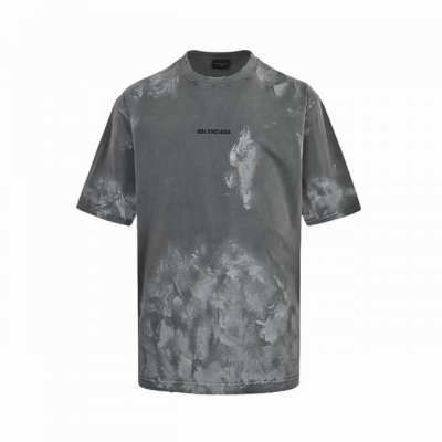 Balenciaga 巴黎世家 前后字母刺绣手绘涂鸦水洗短袖 设计感十足 欢迎对比。注意面料采用正口环保染料，定织定染全棉双纱、克重260克，布面干净.布纹清晰