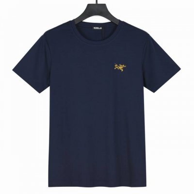 礼盒装 ～圆领短袖Arc’Teryx始祖鸟 面料: 克双面液氨丝光速干 工艺: 小标绣花 克重： 克 颜色：纯白 码数：M-Xxxl 纯色鸟T的天花板 爆款 始