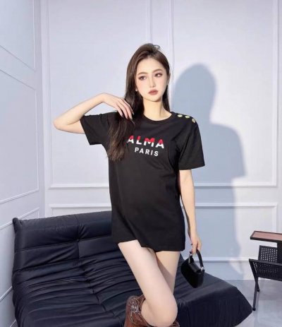 balm巴尔曼！专柜款！定制肩部金属纽扣胸前彩色字母Logo图案圆领短袖T恤！三标齐全！码数S M L，现货发！ S码胸围92衣长60