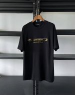 正品操作. 驴牌 当季新款 Damier 珠地 T 恤. 同等专柜品质. 本款棉质 T 恤取材细腻珠地针织，以全幅 Damier 图案烘托丰盈肌理，再为胸前和后