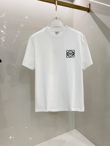 罗意威 2025早春新款男女同款短袖T恤，！定制专属纯棉面料，定制原版工艺螺纹，胸前重工字母Logo工艺设计！简约大方，从容百搭，档次极高，完美融入时尚还有风情