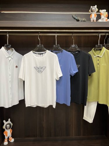 主推 Armani 独家专供春季新款阿玛尼时尚休闲短袖 高级密针短袖高端欧版原单圆领T恤衫 透气舒适度高 细节无可挑剔 品牌元素设计理念 体现高品质 呈现休闲裁
