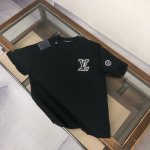 Louis Vuitton Lv 路易威登 25Ss最新款百搭短袖T恤男女同款！！ 胸前品牌刺绣Logo工艺！特供定制面料！加上紧密纺纱工艺又使面料光滑紧密得到