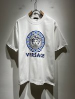 vers*Ce 范*哲 2025春夏新品原单短袖T恤，Vers*Ce 范*哲 贸易公司渠道 产品 值的推荐短袖T恤 ，胸前Logo压胶图像装饰极为精致凸显渐变效