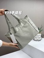 高端操作！Lululemon2025最新款大容量手提式旅行包，多口袋全功能运动健身单肩腋下旅行包！家人一直在推的款式，可单肩，可手提，超大容量，任意出行！ 品名