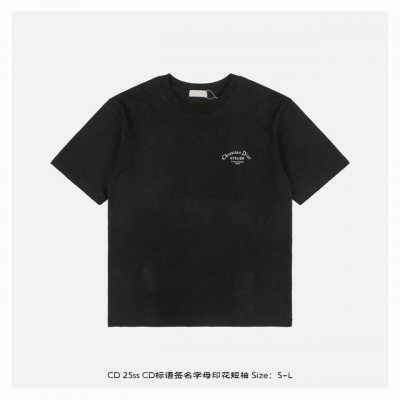 dior 迪奥 25Ss Cd标语签名字母印花短袖 面料采用230克重精梳棉 定制32支1*1螺纹 成衣两遍水洗处理 面料舒适亲肤无异感 定制定染面料 纺织密度