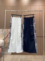 爆款现货 原单品质 设计师*｜25新款蝴蝶结运动休闲裤 松紧腰工艺 高订面料亲肤感更舒适 侧边撞色织带 版型巨好看 订制高品质面料质感休闲女神神器！ 减龄少女风