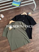 颜色：黑色 绿色 尺码：M到3Xl 北面Ue男短袖T恤宽松舒适城市户外春夏新款Thenorthface 8Btv 线上498 重磅精梳棉面料，亲肤透气，柔软舒适