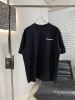 Lululemon露露乐蒙 2025新款T恤 爆款首选 采用高克重布料 洗完水260克 不缩水不变形 上身阔挺效果极佳 且舒适柔软质感十足 廊型版型穿着更为舒适