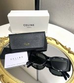Celine赛琳凯旋门墨镜 原单级别 镜腿独立编码 Cl40282U 刘诗诗同款 爆款Celine凯旋门系列 墨镜复古椭长方形设计 颧骨消失大法 戴上真的很修饰