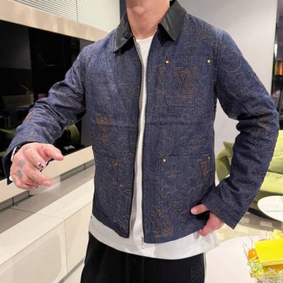 Lv 顶级版本 2025早春新款水洗字母牛仔外套 闭眼入的一款 上身无敌百搭好看 原版开模定制Logo 牛仔水洗多次调整保证颜色饱和度无差 五金皮料都是开模定制