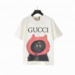 实拍细节图+尺码表 Gucci古驰 趣味卡通一脸懵逼的猫圆领短袖 无感印花 早春系列高克重短袖 选用客供定制针织100%纯棉面打造,面料手感细腻，厚实有质感的纯