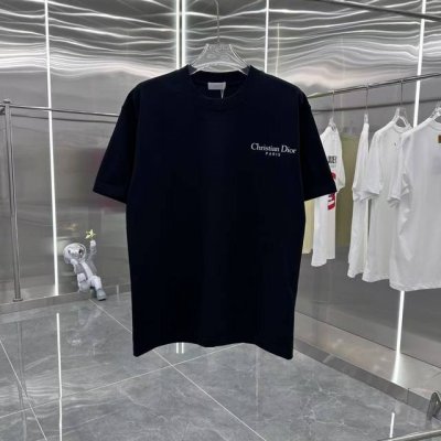 Dio 2025春夏新款 个性印花 定制面料 男女同款宽松版 S M L Xl Xxl 五个码 黑色 白色 棕色
