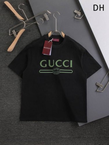 gucci 古驰 酷奇 Gucci 微宽版型 S-Xl 25Ss Gucci ｜独家定制 专柜同款 胸前简约双色字母刺绣Logo显得更加靓丽精美工艺圆领款，独家
