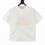 Loewe 罗意威 最新款刺绣短袖 Loewe色彩没输过 新配色太难遇这一季新款一整个被夏日~初秋包围这款是经典口袋刺绣款彰显自由活力，简洁的版型，超好的弹性，