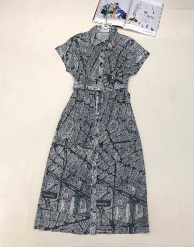 4Io* 25Ss新款方领短袖吊带连衣裙 印花面料 配本色经典腰带 颜色显高级 简约气质 单色三码Sml