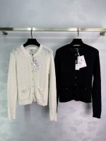 Chane*2025新品上架 颗粒纹理针织开衫 定制Yb羊毛纱线织造 质感高级 舒适柔软 圆领针织开衫剪裁 通体颗粒感肌理 配合螺纹包边 轻松突出满分细节质感