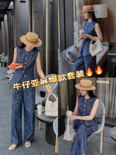 P420 套装 夏日松弛感穿搭～牛仔亚麻套装 亚麻牛仔色马甲搭配阔腿裤是一种既休闲又时髦的穿搭组合，兼具舒适感和时尚感。亚麻材质的自然纹理和牛仔色的结合，加上天