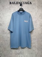 Balenciaga巴黎世家 顶级版本1:1官网品质 可乐字母波浪印花Logo短袖圆领T恤 面料采用32S260G双纱精梳棉 厚感度十足 万针刺绣工艺 面料采用