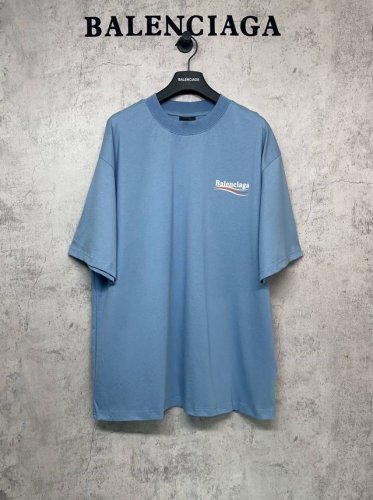 Balenciaga巴黎世家 顶级版本1:1官网品质 可乐字母波浪印花Logo短袖圆领T恤 面料采用32S260G双纱精梳棉 厚感度十足 万针刺绣工艺 面料采用