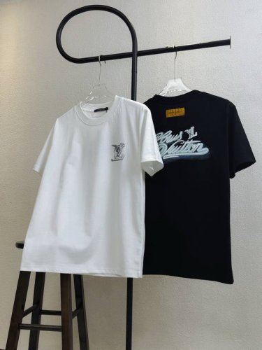 款号Xb74 lv路易威登走秀款发泡Logo签名印花圆领短袖 黑白双色 情侣同款 全套包装 三标齐全 区别市场通货 随意对比 纯棉280克高克重32支双纱 不起