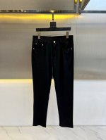 ferragam菲拉格慕、男装25春夏新款水洗微弹透气时尚休闲小直筒休闲裤。锦纶62% 人棉30%氨纶8%面料，略带弹力，质感无敌，成衣定织定染，舒适性与透气性