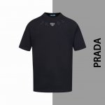 款号#Z3 普拉达烧花刺绣字母三角铁标圆领短袖 prada 官网一致款式 面料：32支双纱280克纯棉面料 同缸同色织染螺纹 颜色一致 工艺：进口机器烧花刺绣错