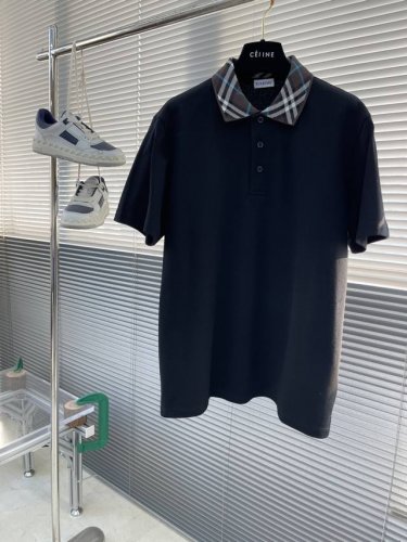 Bbr 25Ss新款polo衫，官网同售1：1定制，领子融入品牌经典格纹撞色设计，简约大气细节感超满，采用高密度珠地布制成100%棉质，面料洗水定型处理不变形，