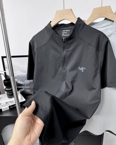 arc'teryx 始祖鸟 夏季男士半拉链纯棉重磅短袖T恤 如今热销的顶级流量款！秉承了吸湿速干、防晒的优秀运动功能性，穿着体感轻盈舒适，同时新增了Polygi