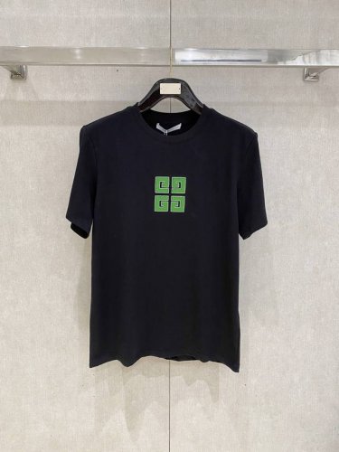 纪梵*Givenchy 25Ss春夏新款首发专柜最新款短袖圆领T恤 手绘工艺 高端订制 设计前卫时尚！品牌Logo重工艺设计 高端定制240克面料.手感柔软.穿