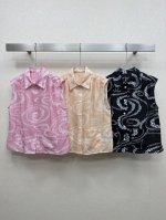 25Ss Chane *无袖印花上衣 系列新款 小香风糖果色印花衬衫 高级定制透纱棉感面料 面料质感超赞 翻领单排扣前短后长的设计 花朵双C印花点缀 后背褶皱设