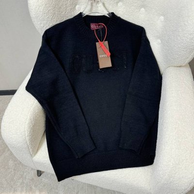 Guccl古驰 24新品Gucci古驰Logo采用中空绣工艺圆领长袖毛衣 对色定染羊毛混纺棉纱线 高克重高密度超高品质 毛料柔软细腻亲肤 触感软糯丝滑 手感不是