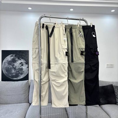 Stone Lsland石头岛两穿夏季宽松速干伞兵裤 可拆卸裤腿 一裤两穿 细腿粗腿穿上都好看 棉感的质地 轻量化设计尼龙塔丝隆微皱面料 具有良好的透气性和舒适