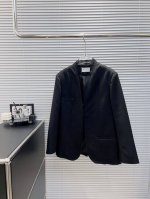 P430 新款Mm6V领西装外套 高品质西装外套 精选丝羊毛面料 无领毛边设计后领 袖口手工四角线装饰 精致轻奢干练～ 三季都可 黑色 Ml