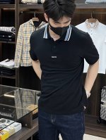 主推 Gucci 新款古驰胸口微标刺绣三色polo衫 这款采用弹力珠地棉面料匠心打造，撞色领口螺纹厚实饱满 激光Logo贝母扣微标刺绣 ，尽展别样风采。版型超正