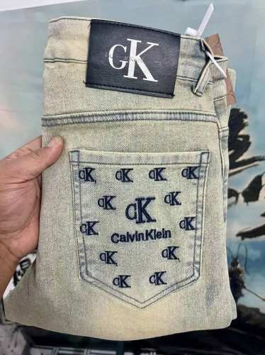 款号Cc857 Calvin Kleinck 24Ss秋冬新款牛仔裤 -面料质感非常细腻 ，高克重穿上挺括有型，手感柔软平滑 弹性最好 -现货发售Calvin