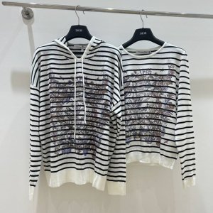 展示Dior迪奥女装新款，条纹间色满身印花连帽卫衣针织衫，简约时尚，尽显女性魅力。Sml现货供应