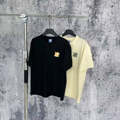 1082 挂拍 Undefeated Ss25 五条杠Logo字母数字美式复古短袖T恤 男女同款 面料：240G双纱面料，不变型不起球 辅料；全套辅料定制；1: