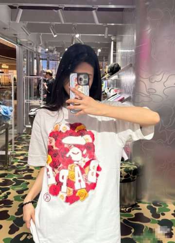00196款Bape Ss25 情人节系列 玫瑰花猿头圆领短袖T恤 男女同款 码数Smlxlxxl 黑色白色