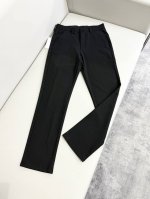 thom Browne 汤姆布朗小狗标志休闲西裤 时尚休闲便西 定制进口原版西装羊毛混纺面料 上身轻便舒适 独特裁剪工艺 档次极高 手感顺滑细腻 版型超正 简约