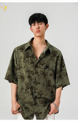 供 耐克 Nike夏季复古冰丝大码顺滑短袖花衬衣 1面料采用进口印花机器批布满印工艺技术，完美把控，区别市场其他版本，非常优质的面料！精准高品质的工艺让Logo