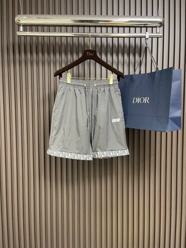 dior 2025Ss夏季新款休闲短裤，裤绳和字母印花配色前后呼应，高端大气，裤型上身休闲百搭、随性慵懒范，高级定制进口速干弹力面料，夏天的味道。尺码：48-5