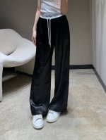 loew* 25Ss春夏新款 缎面Logo压花休闲长裤丨独家高版出品！满足日常需求的各种搭配时髦精必收单品颜色非常的高级 宽松阔腿的版型 松紧高腰的设计 包容性
