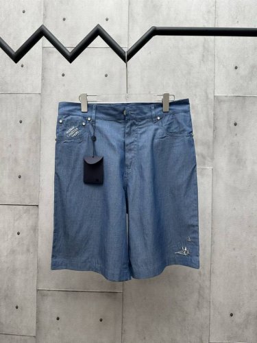 louis Vuitton 路易威登 25Ss新款短袖短裤 regatta 图案描摹繁华港口之景 与当季航游主题巧妙呼应 精致刺绣于棉质青年布勾勒海上漂泊的小船