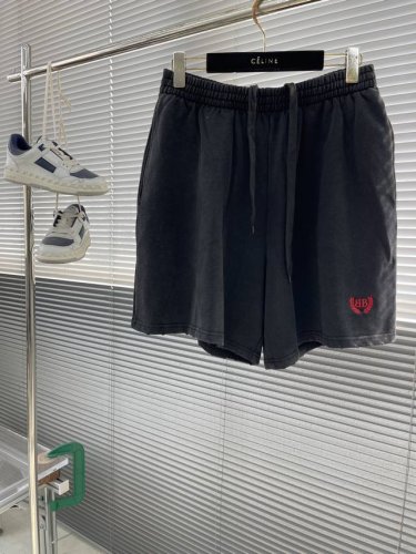 balenciag Laurel Classic 刺绣短裤 定制云棉毛圈絮织 紧密柔软 舒适贴肤 黑曜之韵 深邃无界 饰以Red Laurel Classic刺