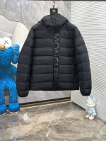 支持年后 蒙口： 秋冬新款连帽羽绒服！时尚保暖羽绒服！贸易公司订单好货，官网同步发售，H最为男生秋冬限量必入保暖时尚休闲羽绒服！填充羽绒90白鸭绒蓬松度极佳，M