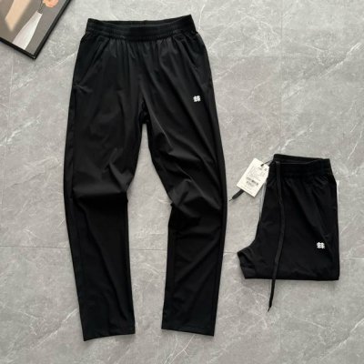 Kolonsport可隆户外休闲裤女款凉感裤弹力修身裤女运动防泼水，防紫外线，防污 ，防油，防晒女裤，配速干短袖太酷了。 卖点: 腰部带系带，松紧调节非常方便！