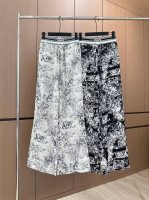 爆款现货 原单品质 Dio*｜25新款织带印花休闲裤 颜色百搭高级 定制面料尽显高级随意感 视觉盛宴 四季必入的百搭单品 订制面料，质感巨好，慵懒范儿十足 女神