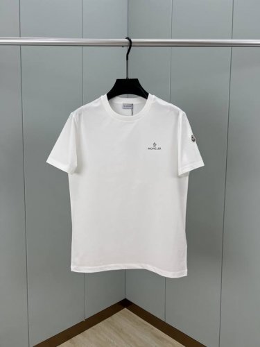 Moncler 25春夏新品字母立体小标印花Logo短袖T恤，Zg同款、正面立体印花Logo简约大方而又不失格调，经典元素基础百搭款，定制80支双股丝光棉面料；